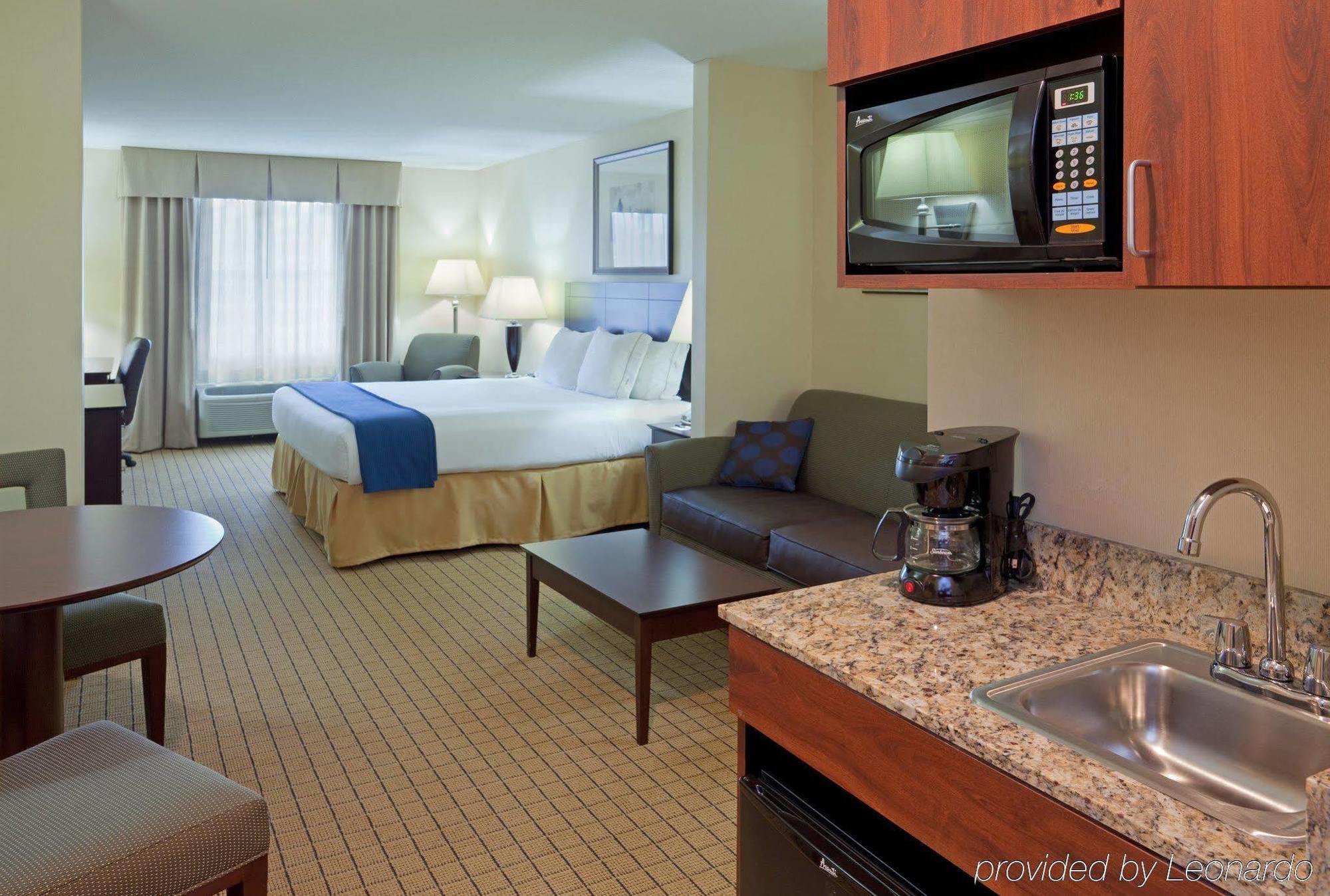 Holiday Inn Express Hotel & Suites Rochester By Ihg Zimmer foto